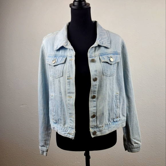 Forever 21 Light Wash Denim Jacket Cotton Classic 90's Vintage Style Size Large - Picture 1 of 11